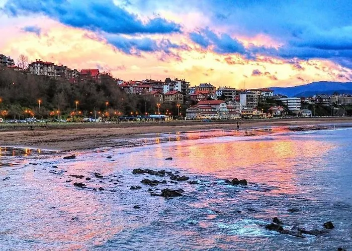 With Separate Entrance And Private Parking * Getxo