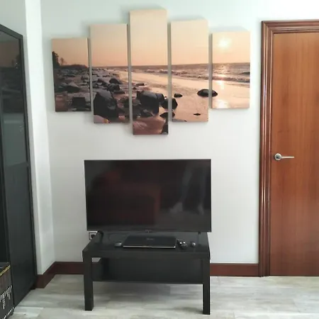 With Separate Entrance And Private Parking Daire *