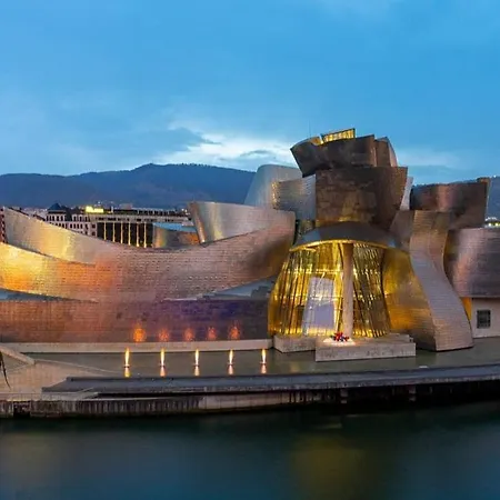 With Separate Entrance And Private Parking Apartamento Getxo